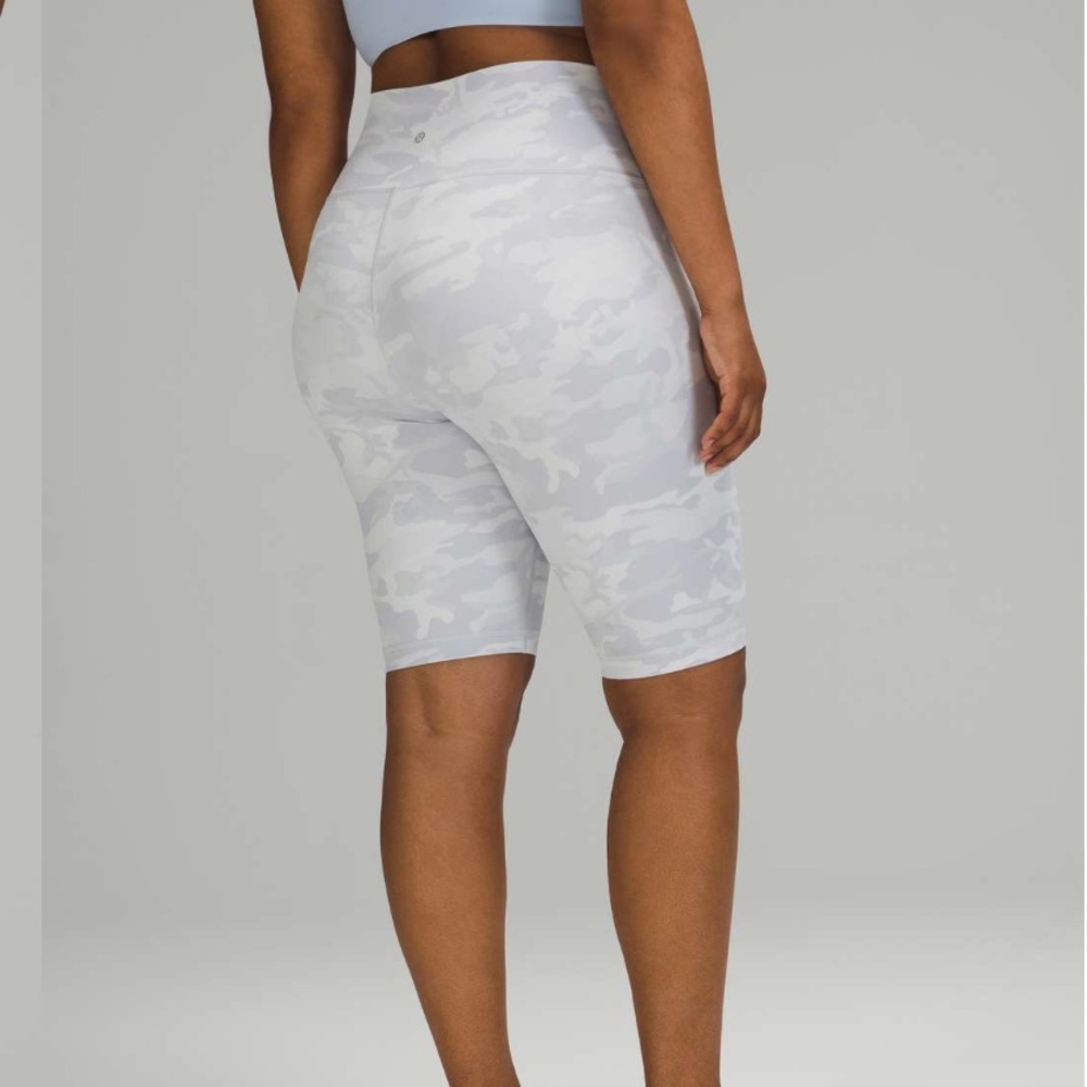 Lululemon Wunder Under Ribbed
Incognito Camo Jacquard Alpine White Starlight - Picture 2 of 8